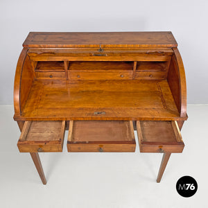 Wooden desk with shutter, 1700s