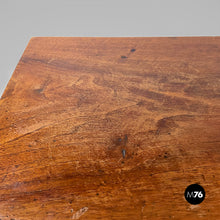 将图片加载到图库查看器，Coffe tables in wood, 1930s
