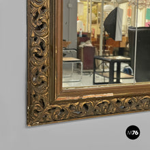 Carica l&#39;immagine nel visualizzatore di Gallery, Wall mirror with gilded wooden frame, 1950s
