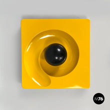 Charger l&#39;image dans la galerie, Yellow and black plastic Spiros ashtray by Eleonore Peduzzi Riva for Artemide, 1970s
