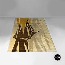 Load image into Gallery viewer, Medium-pile rug in beige and brown, 1970s
