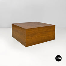 将图片加载到图库查看器，Wooden pedestal or coffee table, 1970s
