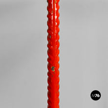将图片加载到图库查看器，Square red and blue metal pedestals, 1970s
