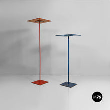 将图片加载到图库查看器，Square red and blue metal pedestals, 1970s
