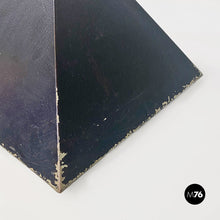 Carica l&#39;immagine nel visualizzatore di Gallery, Geometric, marble, metal and brass coffee table, 1980s
