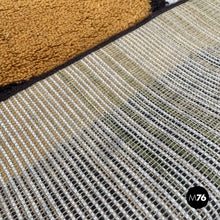 画像をギャラリービューアに読み込む, Rectangular rug with wavy bands, 1970s
