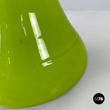 画像をギャラリービューアに読み込む, Floor lamp in green and white Murano glass, 1970s
