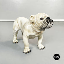 Carica l&#39;immagine nel visualizzatore di Gallery, Sculpture of standing bulldogge dog in ceramic, 1970s
