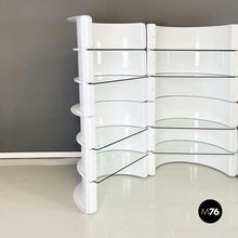 将图片加载到图库查看器，Modular bookcase in white fiberglass and glass by Astrarte, 1970s
