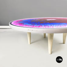 将图片加载到图库查看器，Coffee table with tie dye effect, 1970s
