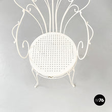 Carica l&#39;immagine nel visualizzatore di Gallery, White iron garden chairs with curls, 1960s
