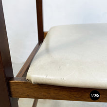 将图片加载到图库查看器，Wooden chair with leather seat, 1960s.
