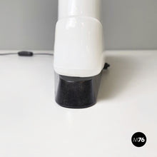 Carica l&#39;immagine nel visualizzatore di Gallery, Table lamp Flores by Paolo Nava for Leucos, 1970s
