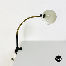 将图片加载到图库查看器，Articulated table lamp with clamp, 1970s
