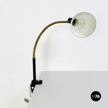 将图片加载到图库查看器，Articulated table lamp with clamp, 1970s
