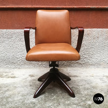 画像をギャラリービューアに読み込む, Wood and leather swivel office armchair, 1960s
