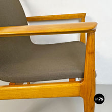 Carica l&#39;immagine nel visualizzatore di Gallery, Solid beech and fabric armchair with armrests by Anonima Castelli, 1960s
