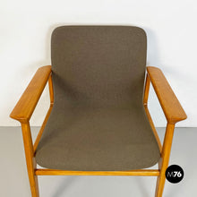 将图片加载到图库查看器，Solid beech and fabric armchair with armrests by Anonima Castelli, 1960s
