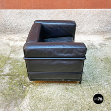 Carica l&#39;immagine nel visualizzatore di Gallery, Black metal and leather Lc3 armchairs by Le Corbusier, Jeannaret and Perriand for Cassina, 1990s
