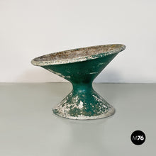 画像をギャラリービューアに読み込む, Conical green concrete Diable planter or vase by Willy Gulh, 1950s
