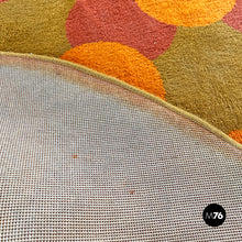 将图片加载到图库查看器，Round carpet with circular motifs, 1970s
